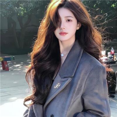 蒙娜丽莎与血月
